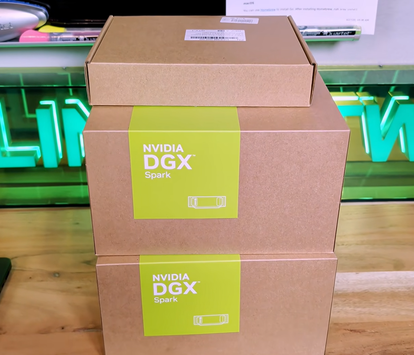 DGX Spark设备正面接口与指示灯特写
